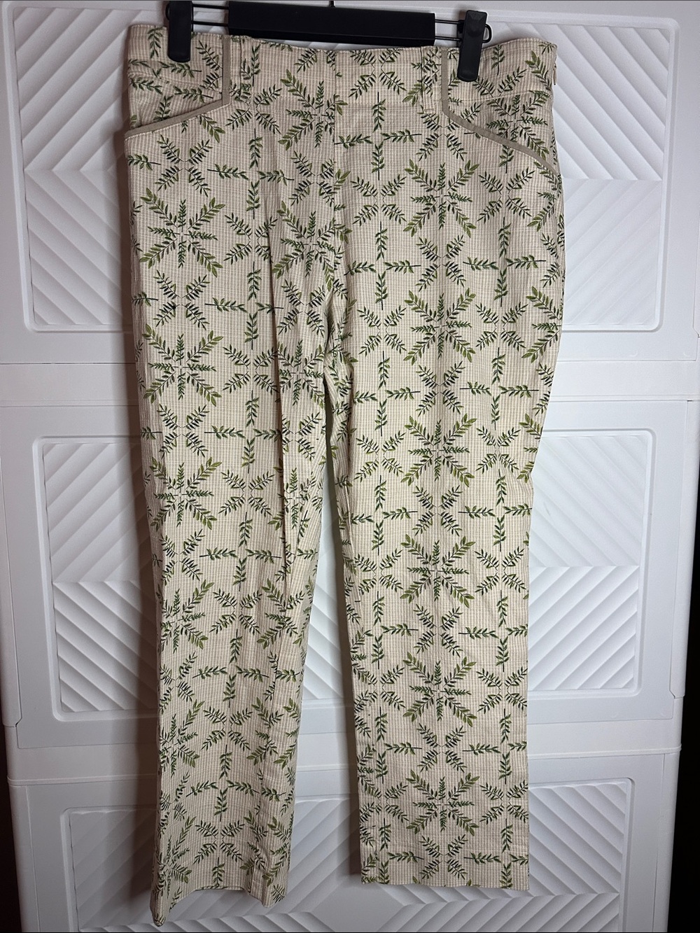 Cartonnier (Anthropologie)Cream Straight-Leg Pants with Green Leaf Motif